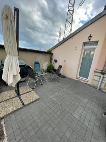 Studio Privee Vesoul -Wifi,Tv,Clim,Parking Gratuit Luaran gambar
