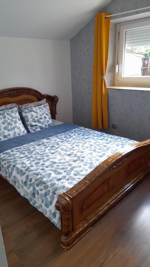 Studio Privee Vesoul -Wifi,Tv,Clim,Parking Gratuit Luaran gambar